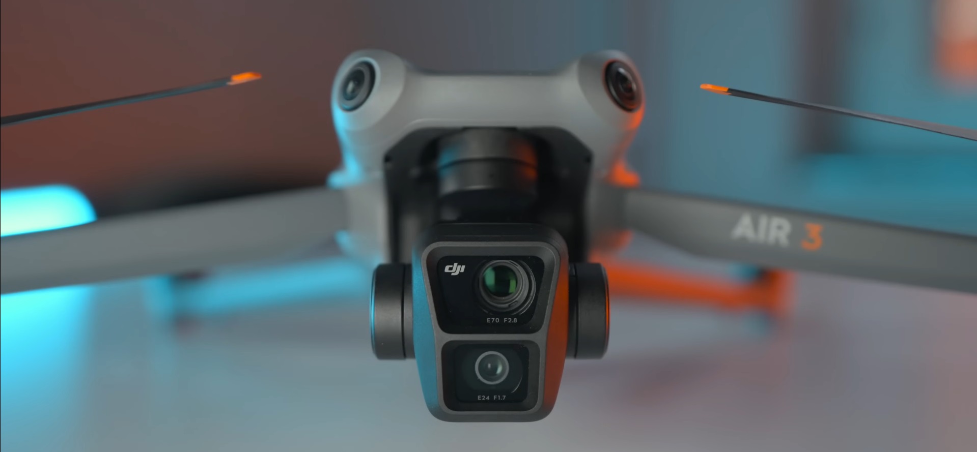 Sur le DJI Air 3, les vidéos peuvent être enregistrées en mode Normal (8 bits), HDR (10 bits) ou D-Log M (10 bits).