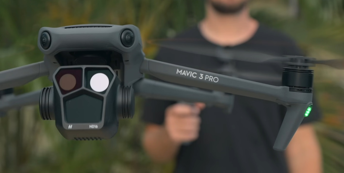 DJI propose deux versions de son Mavic 3 Pro : un modèle "standard" et un modèle "Cine".