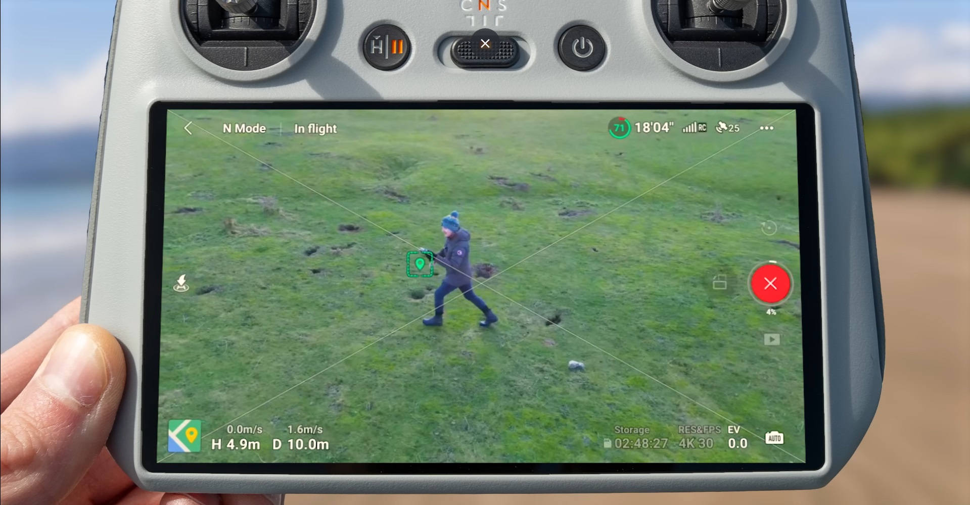 Le DJI Mini 3 propose les modes QuickShots, qui permettent de réaliser des mini-films autour d'un sujet de façon automatique.