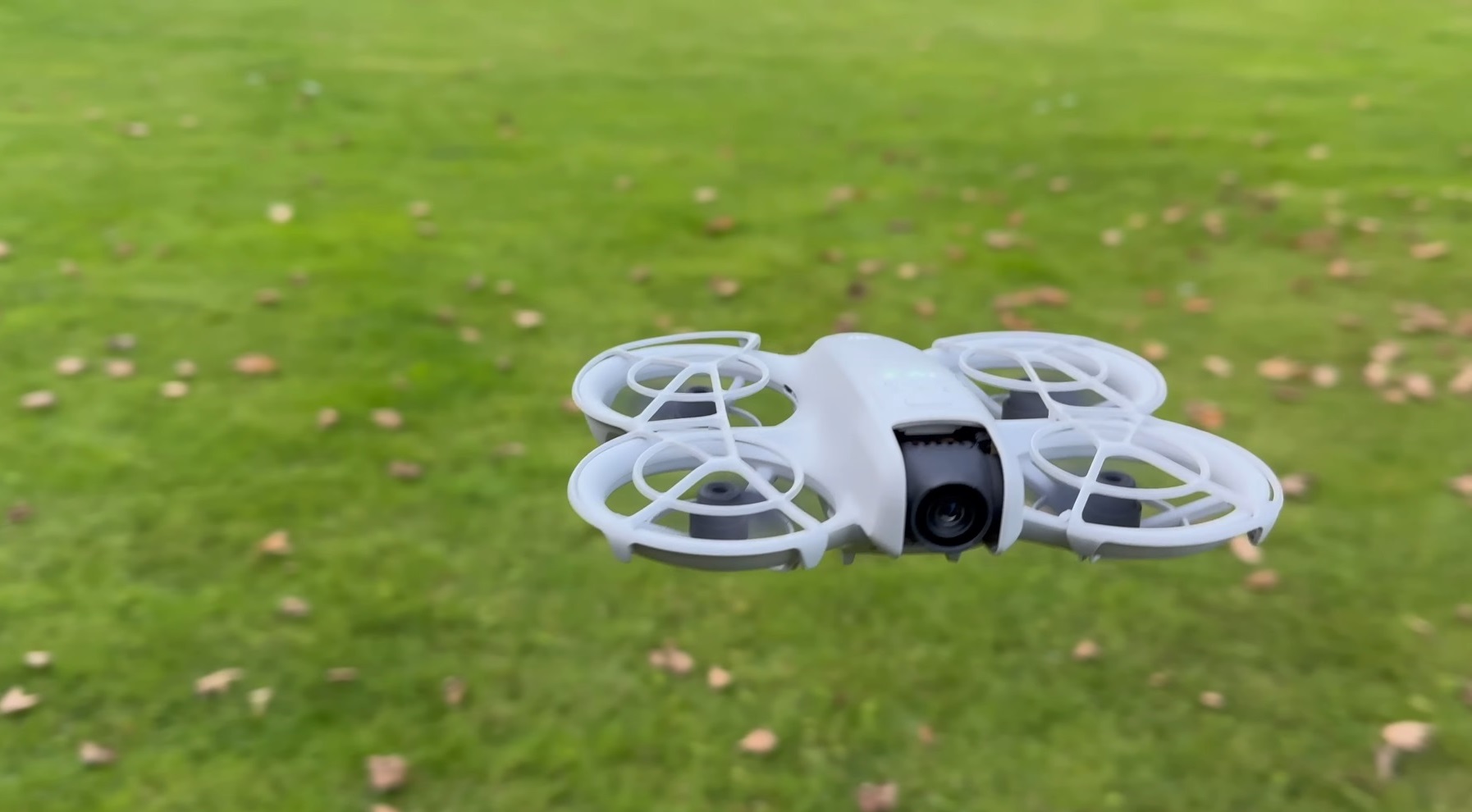 Rayon vidéo, le DJI Neo propose du 4K 30 ips et 1080p 60 ips avec un débit d'environ 50 Mb/s.