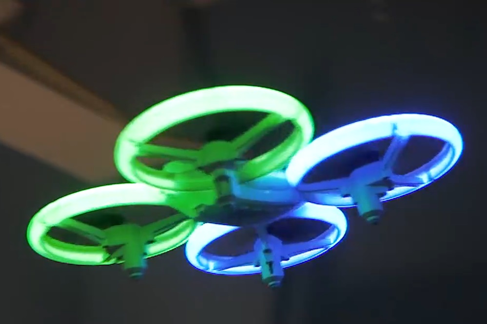 TEST : Avialogic Q9s - Un mini-drone pour pilotes en herbe